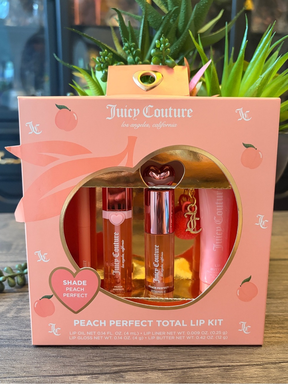 Juicy Couture Peach Perfect Total Lip Kit with fuzzy Charm - Picture 9 of 9